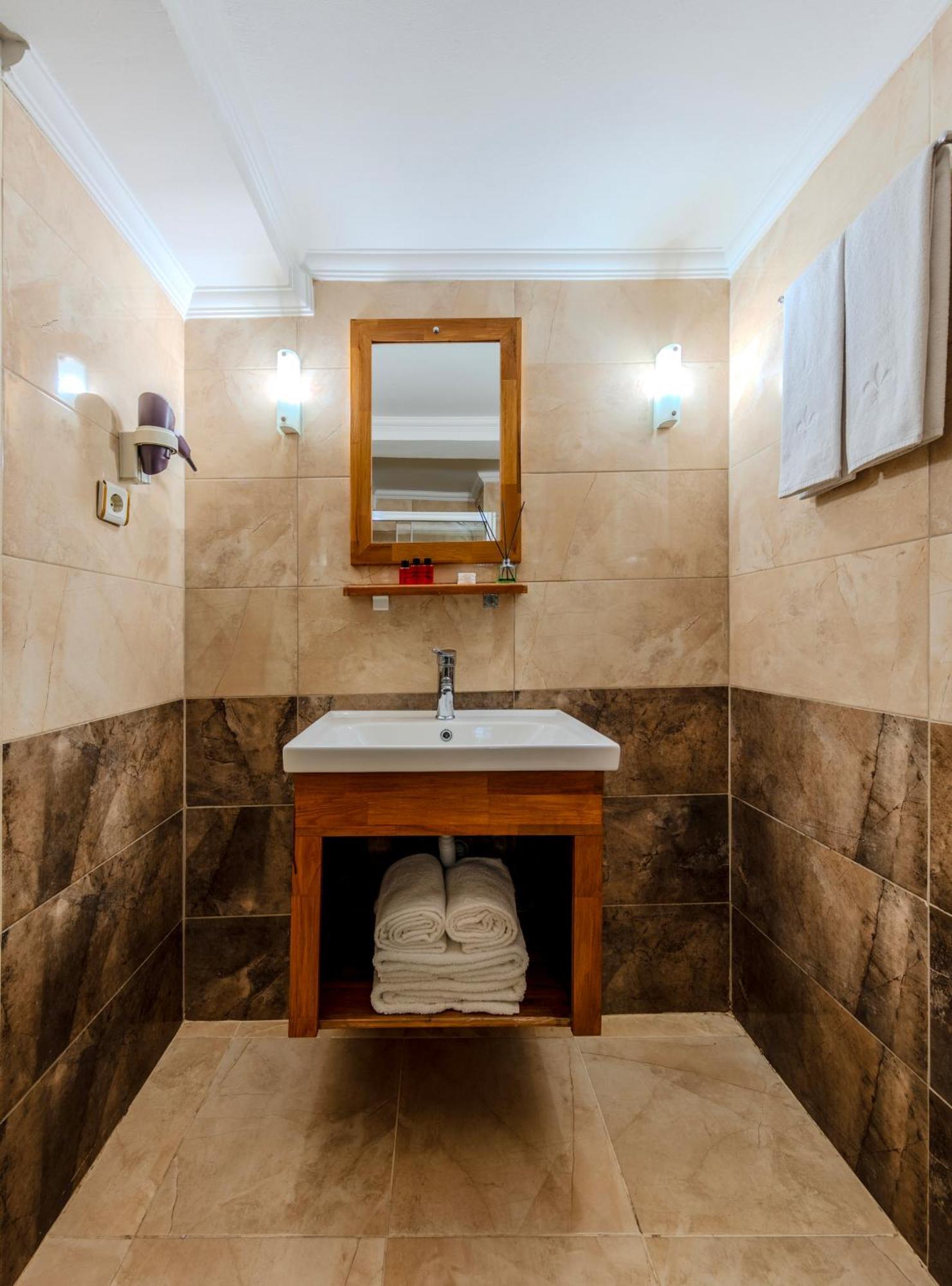 Hamit Hotel Стамбул Экстерьер фото